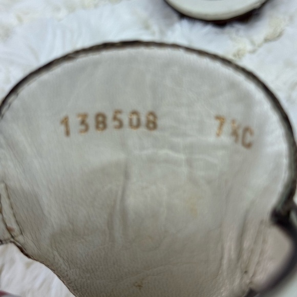 Gucci White and Brown Designer Sandals with Monogram Size 7 1/2 - Picture 11 of 13